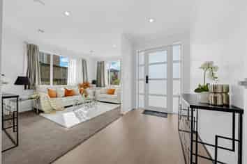 5 Moville Drive, Flat Bush