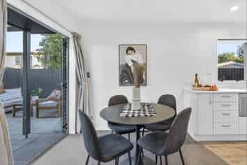 12 Highgrove Way, The Wood