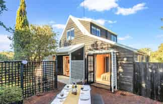 383 Sea View Road, Onetangi