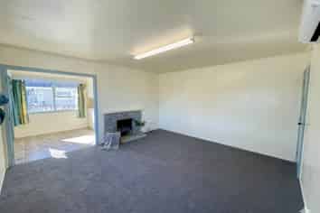 79 Preston Road, Clover Park