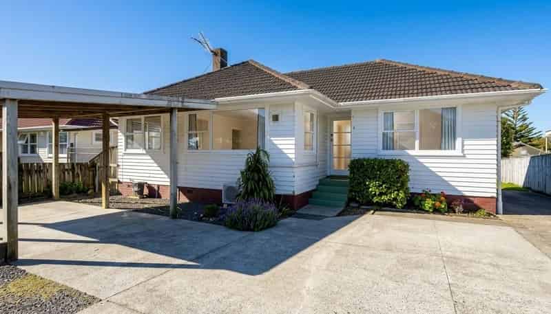 79 Preston Road, Clover Park
