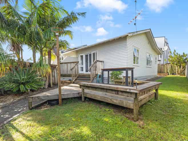 2/20 Hutchinsons Road, Bucklands Beach