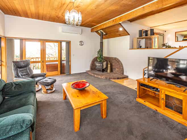 62 Shakespeare Road, Bastia Hill