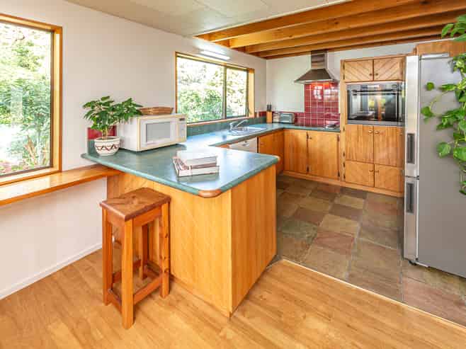 62 Shakespeare Road, Bastia Hill