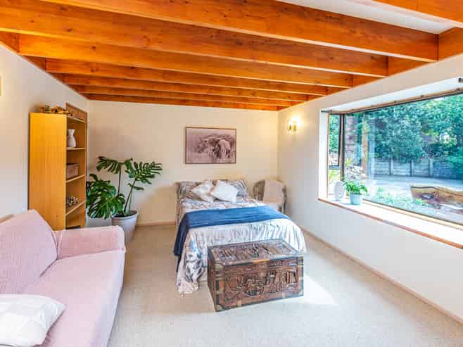 62 Shakespeare Road, Bastia Hill