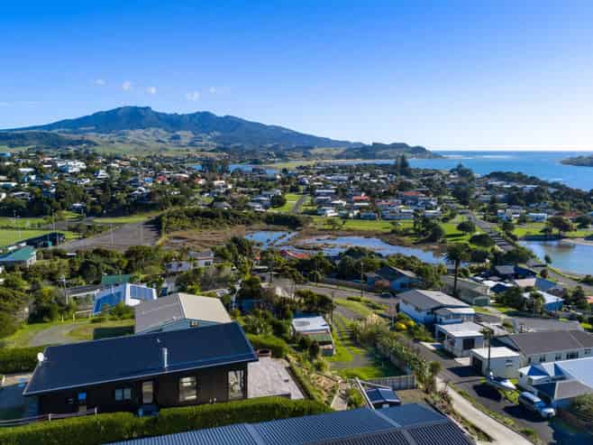 15 Rose Street, Raglan