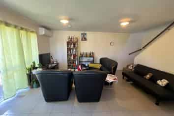 3/5A Hayr Road, Three Kings