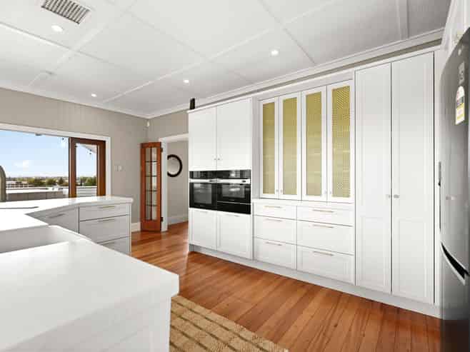 10 Ruakiwi Road, Hamilton Lake