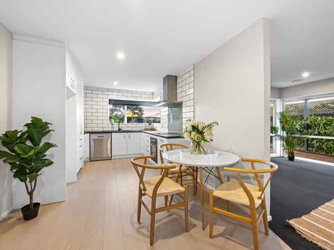 2/80 Perry Street, Papanui