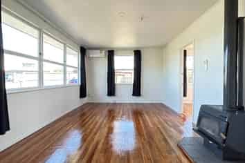 3 Barrys Road, Glendene