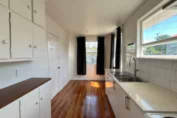 3 Barrys Road, Glendene