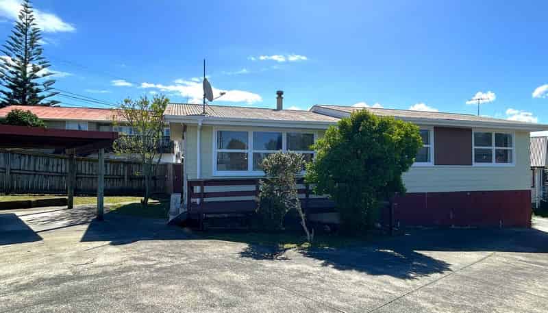 3 Barrys Road, Glendene