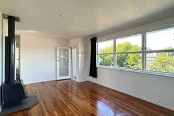 3 Barrys Road, Glendene