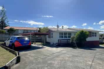 3 Barrys Road, Glendene