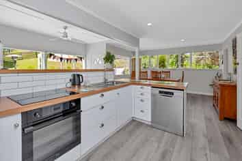 70 Sands Road, Glenbervie