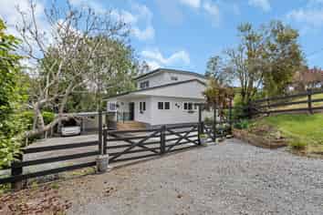 70 Sands Road, Glenbervie