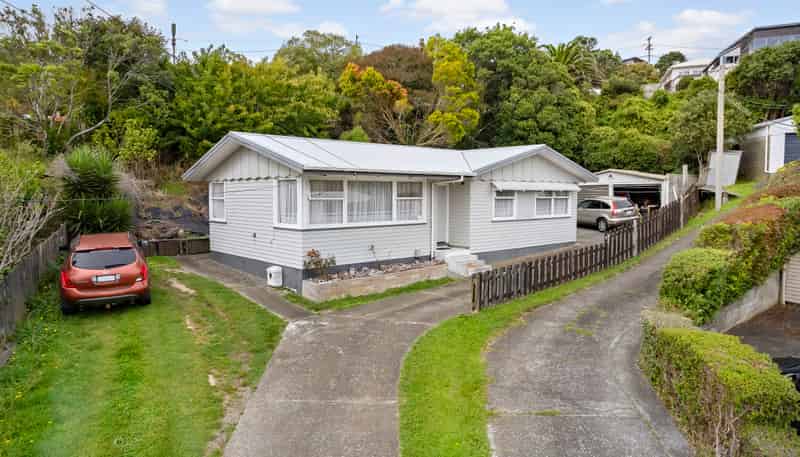 3 Jonathan Way, Paparangi