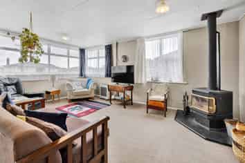 84 and 84a Argyle Street, Hawera