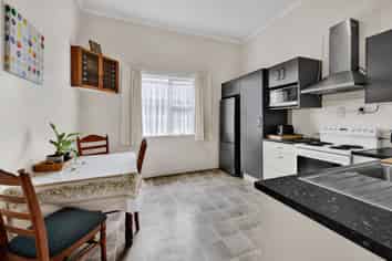 84 and 84a Argyle Street, Hawera