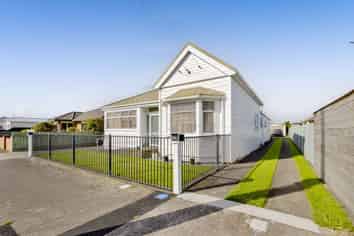 84 and 84a Argyle Street, Hawera