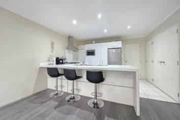 13 The Track, Takanini