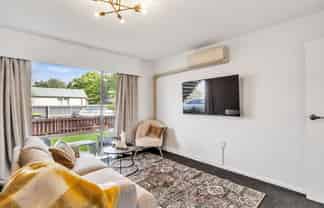 1/605 Hereford Street, Linwood