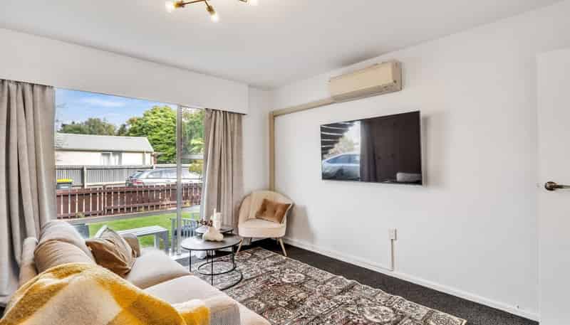 1/605 Hereford Street, Linwood