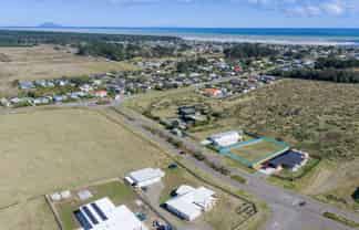 19 Waitarere Rise Avenue, WAITARERE BEACH