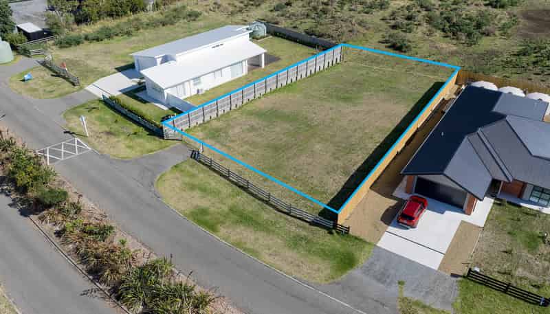 19 Waitarere Rise Avenue, WAITARERE BEACH