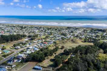 19 Waitarere Rise Avenue, WAITARERE BEACH