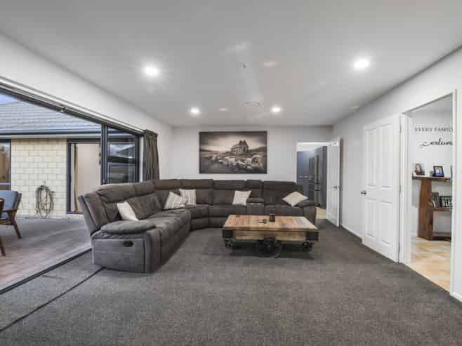 11 Elmwood Avenue, Witherlea