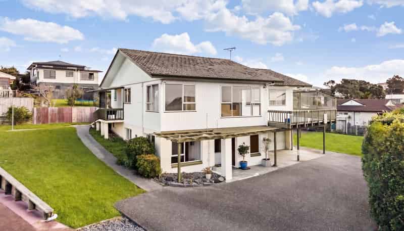 13 Little Barrier Avenue, Manly