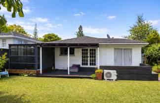 32 Weatherly Road, Torbay