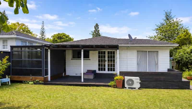 32 Weatherly Road, Torbay