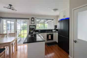 32 Weatherly Road, Torbay