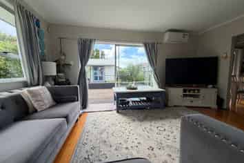 32 Weatherly Road, Torbay