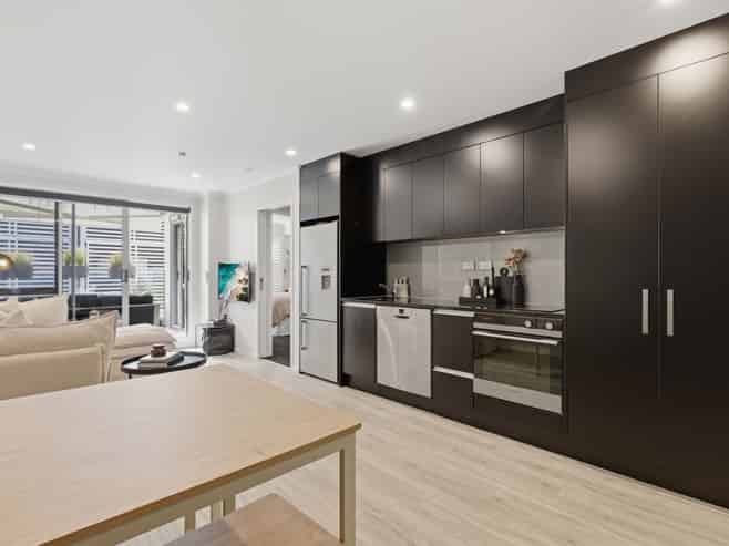 2/19 Victoria Road (The Cascades), Mount Maunganui