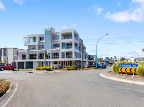 2/19 Victoria Road (The Cascades), Mount Maunganui