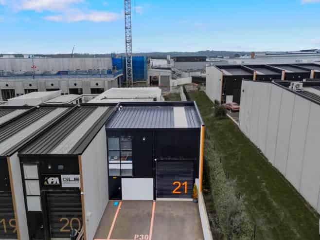 MORTGAGEE AUCTION - BOUTIQUE COMMERCIAL
