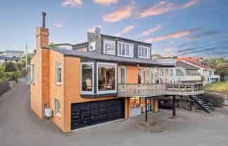 1 Churchill Road, Murrays Bay