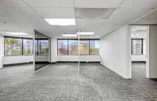 WELL CONNECTED OFFICE ON THE CITY FRINGE
