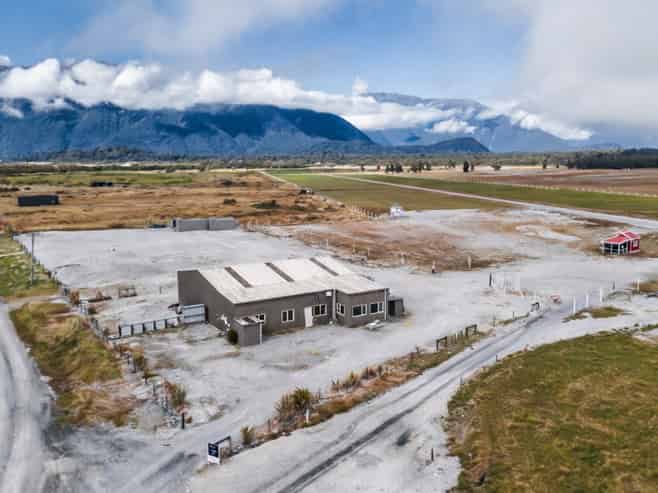 22 Airport Lane, Haast