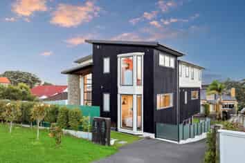 1A Churchill Road, Murrays Bay