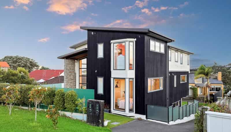 1A Churchill Road, Murrays Bay