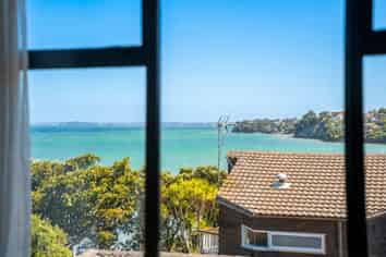 1A Churchill Road, Murrays Bay