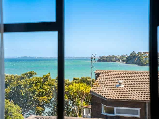 1A Churchill Road, Murrays Bay