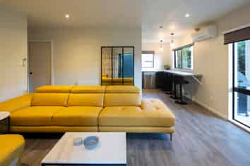  20B Dart Place , Fernhill/Sunshine Bay