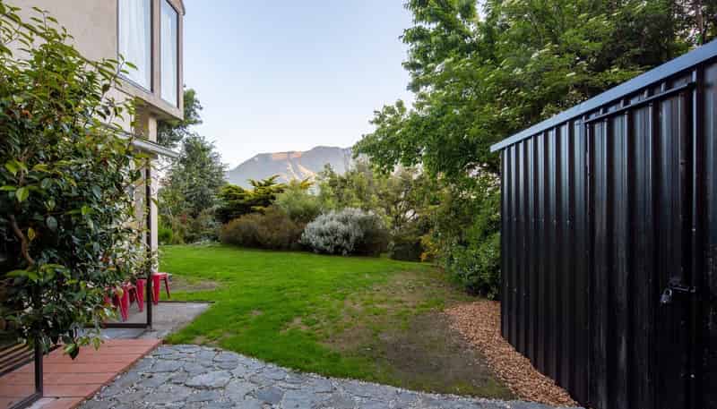  20B Dart Place , Fernhill/Sunshine Bay