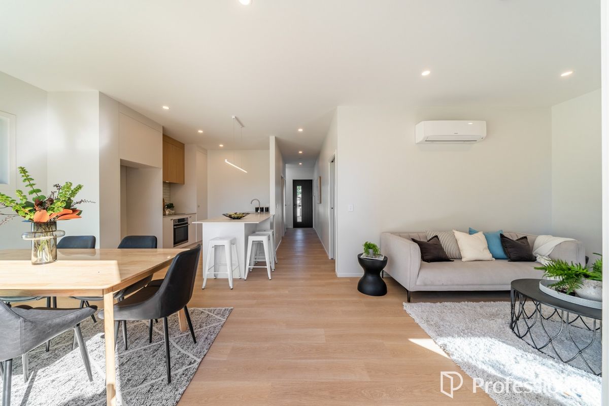 Brand New, Sun-Filled Family Home - Ansicht 2