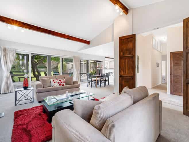 13 Tyrian Close, Half Moon Bay